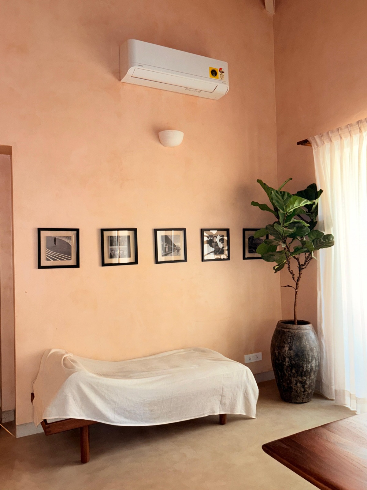 Living Room Lime Wash Feature Wall Finish
