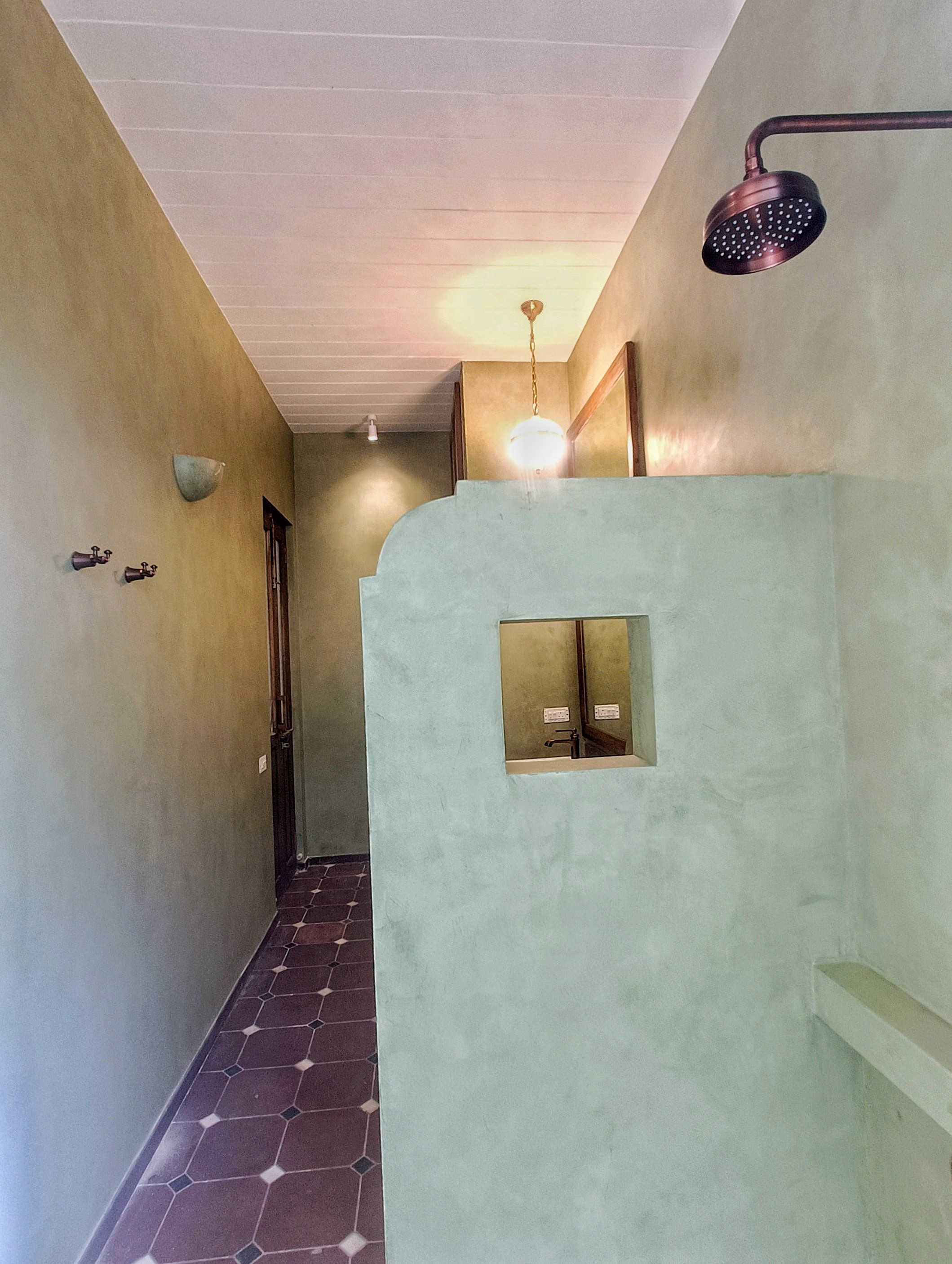 Monolithic Spa Reception Wall Surface
